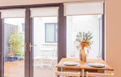 Newly Refurbished Traditional Cottage Blackrock