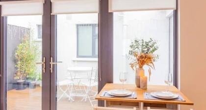 Newly Refurbished Traditional Cottage Blackrock