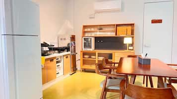 Comfort-hús - 3 svefnherbergi - reyklaust - einkabaðherbergi | Einkaeldhús | Ísskápur, örbylgjuofn