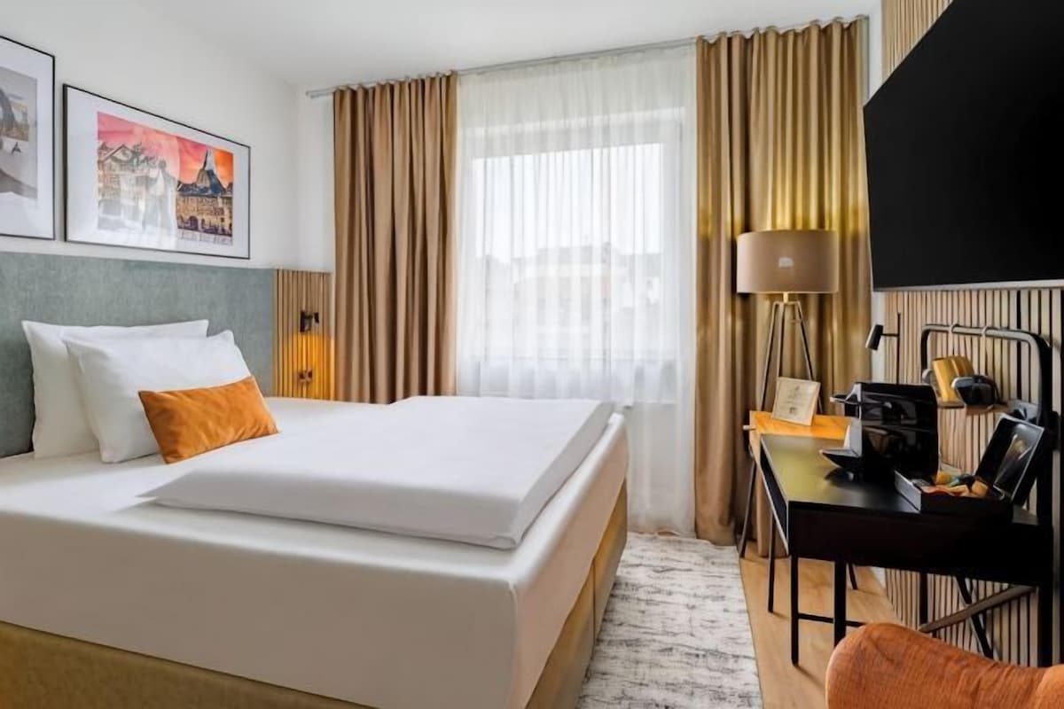 Blackout curtains, soundproofing, free WiFi, individually decorated