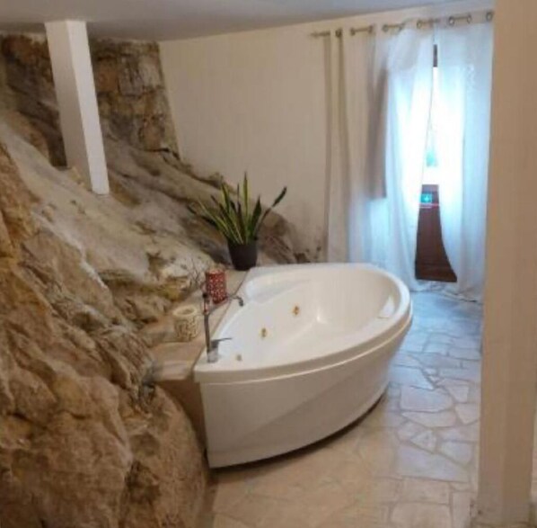 Deluxe suite | Lakens van Egyptisch katoen, luxe beddengoed, Select Comfort-bedden