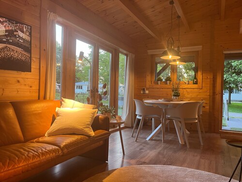 Luxe en Ruim Chalet met Airco aan het Leekstermeer. Huisdiervriendelijk
