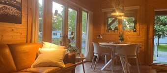 Luxe en Ruim Chalet met Airco aan het Leekstermeer. Huisdiervriendelijk