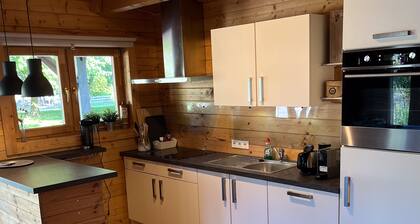 Luxe en Ruim Chalet met Airco aan het Leekstermeer. Huisdiervriendelijk