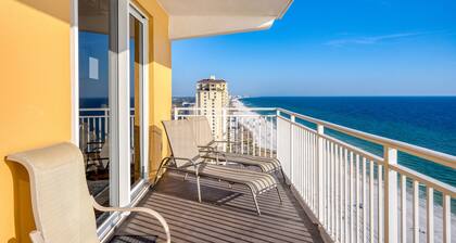 Beachfront 3BDR • Private Beach Access, Ocean Views, Gym | Sunscape by AvantStay