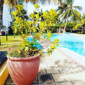 Exterior - Lux Suites Dofils Almasi Apartments (Mombasa)