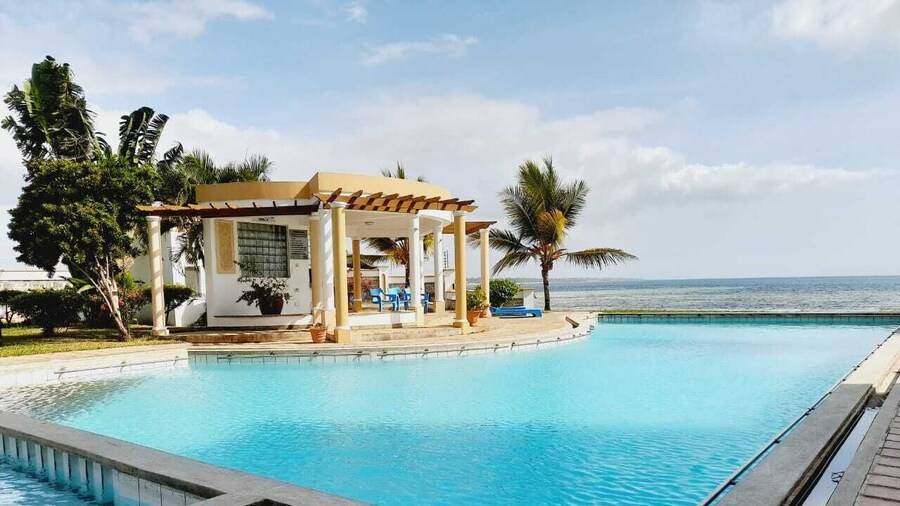 Lux Suites Dofils Almasi Apartments