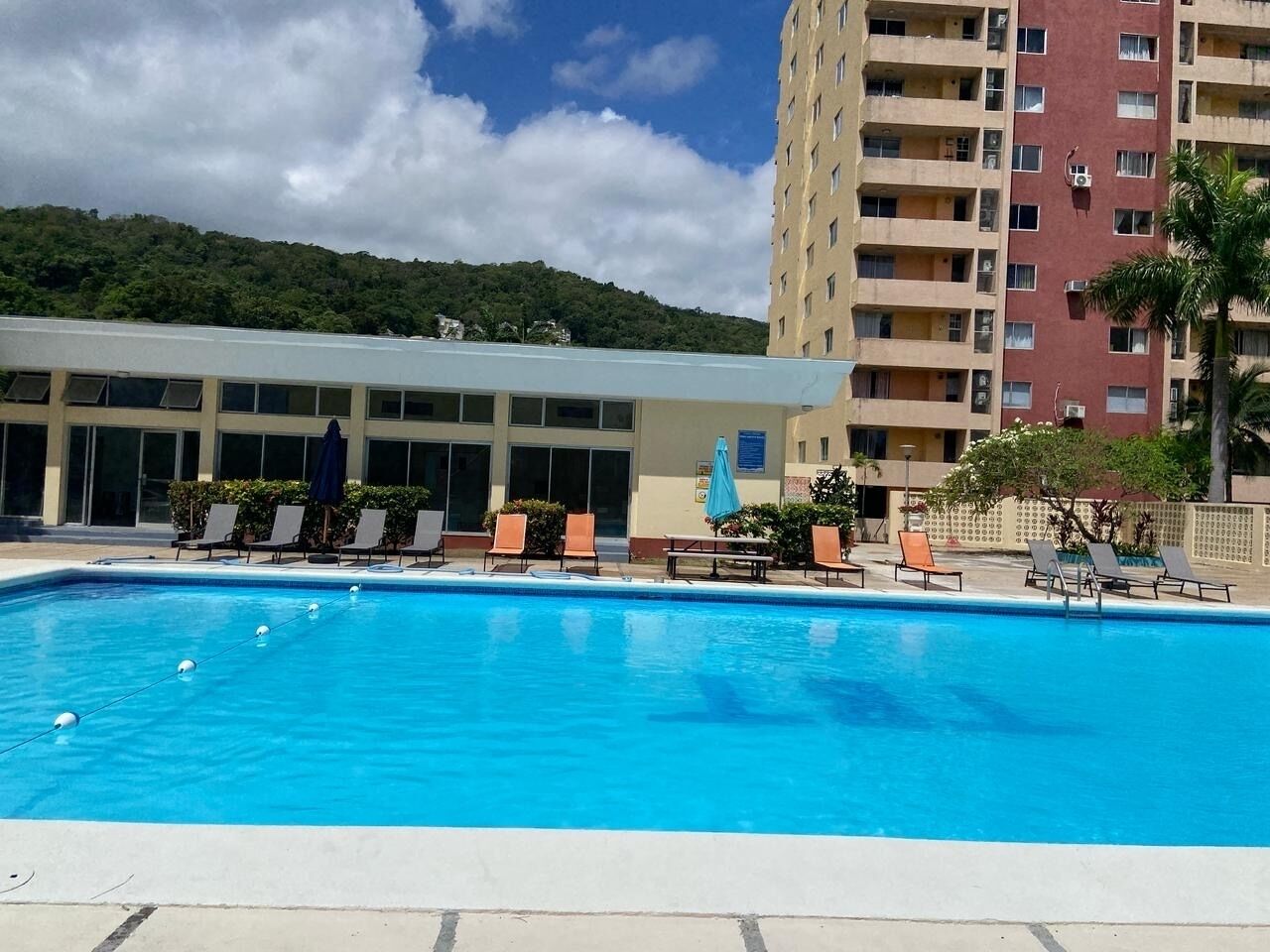 室外泳池