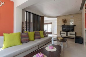 TV connectée, table de tennis de table