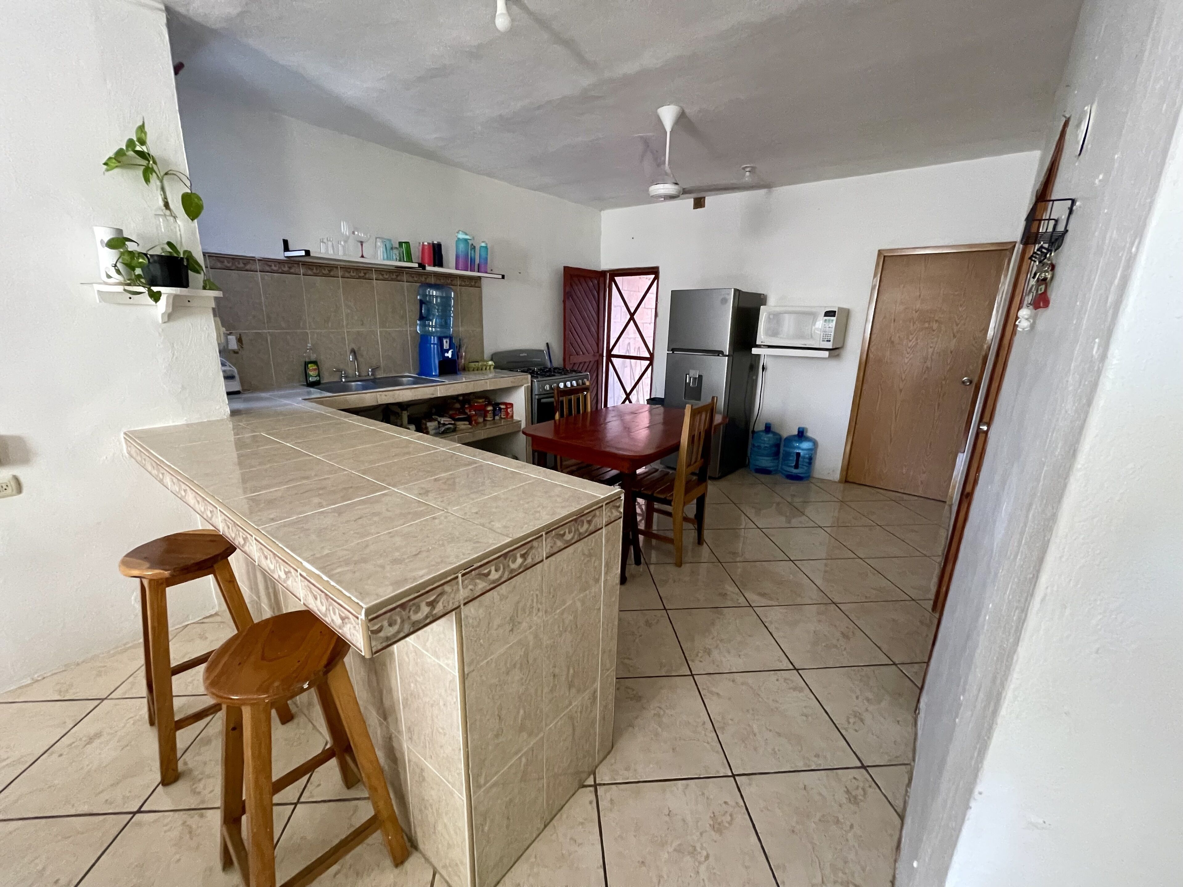 Fridge, microwave, oven, coffee/tea maker