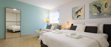 Iron/ironing board, free WiFi, bed sheets