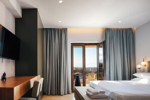 10 soverom, strykejern/-brett, reiseseng for barn og wi-fi (inkludert)