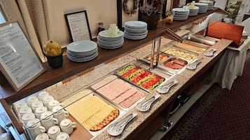 Sudah termasuk sarapan prasmanan setiap hari