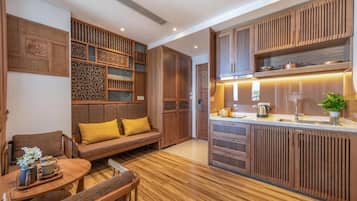 Superior Apartment, Pool View | Private kitchen | Cookware/dishes/utensils