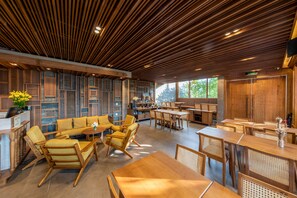 Lobby sitting area - Bonny Boutique Hotel Da Nang (Da Nang)