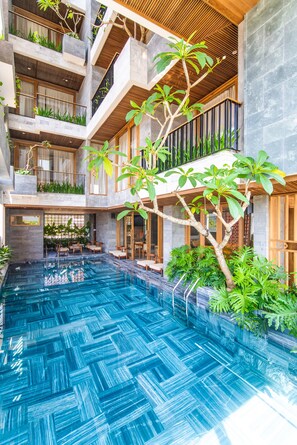 Outdoor pool - Bonny Boutique Hotel Da Nang (Da Nang)