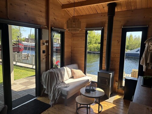NEW - Private Cabin - on a lake near Amsterdam