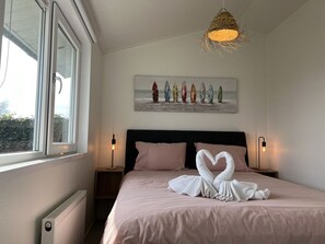 2 habitaciones, escritorio, wifi y ropa de cama 