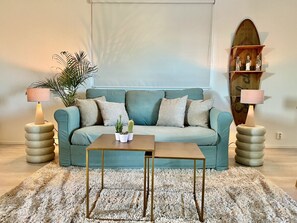 TV - NEW - Surf Shack - on a lake near Amsterdam! (Vinkeveen)