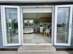 2 habitaciones, escritorio, wifi y ropa de cama 