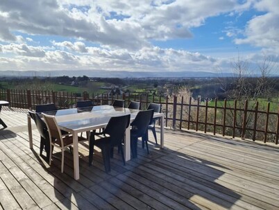Maison en Pierre Avec Jacuzzi été et Hiver