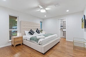 4 bedrooms, iron/ironing board, free WiFi, bed sheets