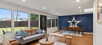 Dallas Retreat: Modern Design