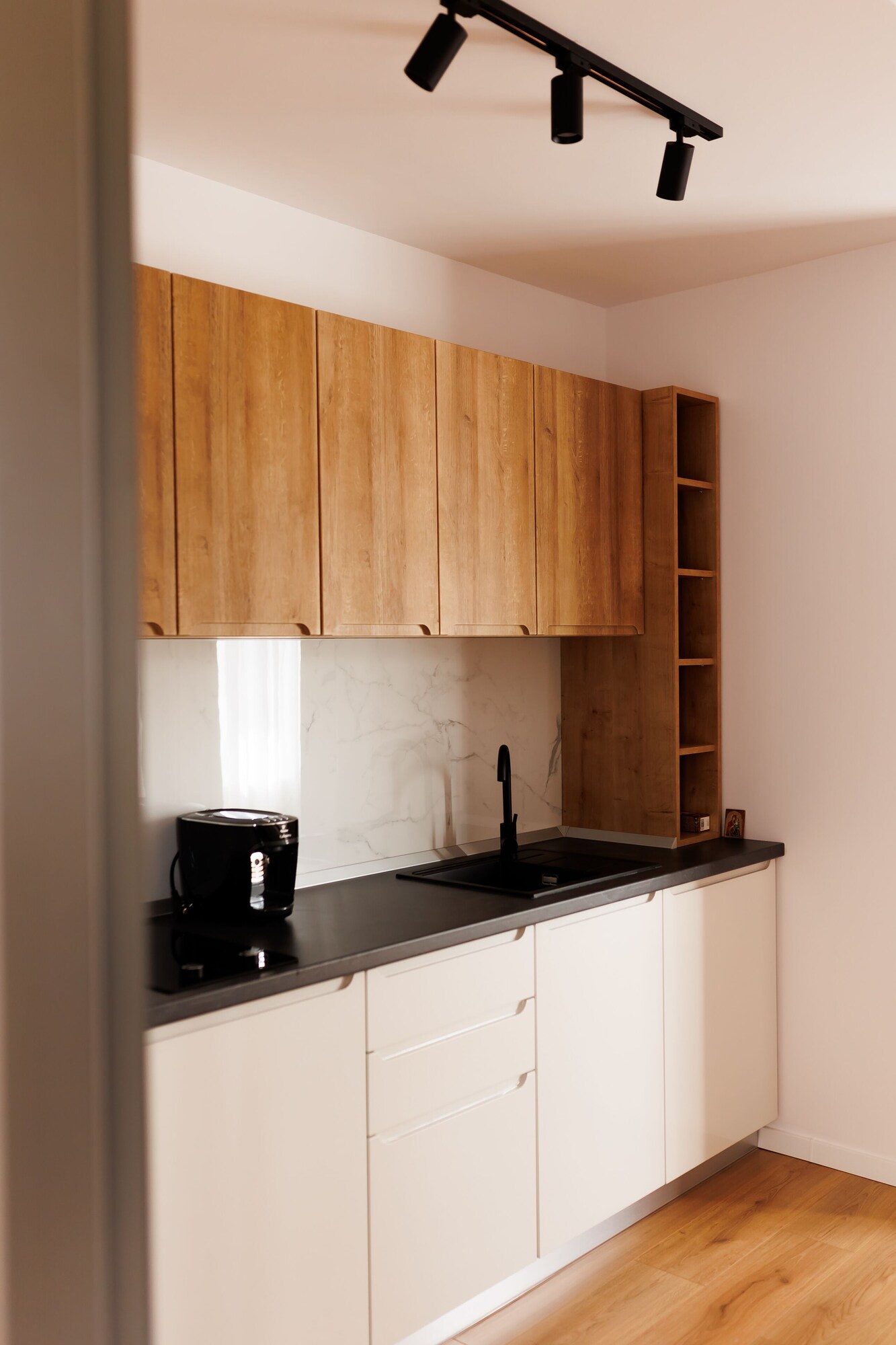 Deluxe-Apartment | Eigene Küche | Großer Kühlschrank, Mikrowelle, Herdplatte, Espressomaschine