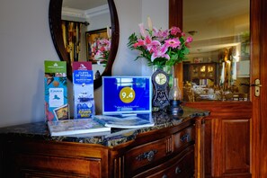Reception - Fallons Bed and Breakfast (Kinvara)