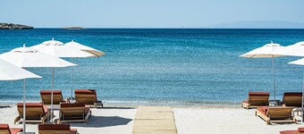 91 Athens Riviera, The Resort