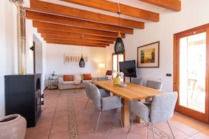 Dining - Idyllic natural finca with 12m pool & sea view (Porto Cristo)