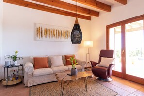 Televisor intel·ligent i estèreo 