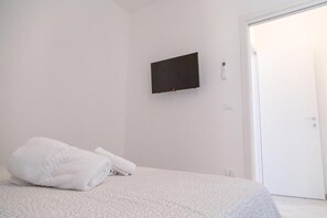 1 bedroom, iron/ironing board, free WiFi, bed sheets - Marco's House by Home080 (Monopoli -BA-)
