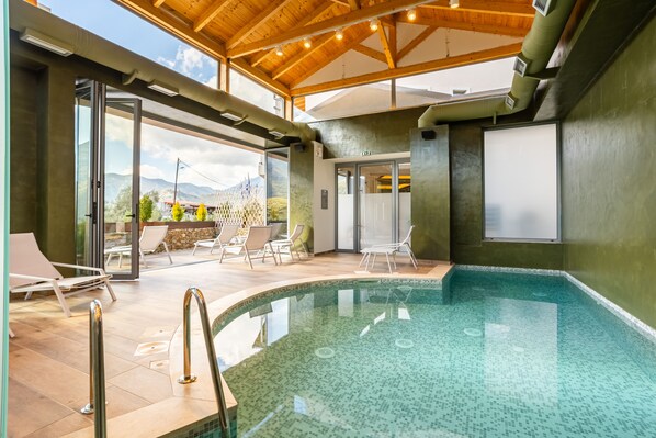 Interior - DENTHIS (Kalamata)