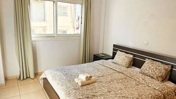 Standard Double Room | Desk, iron/ironing board, WiFi (free), bed sheets