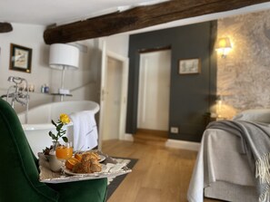 Luxury Quadruple Room