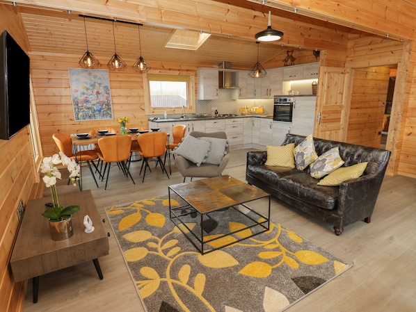 Living area - Height End Farm Log Cabin (Bacup)