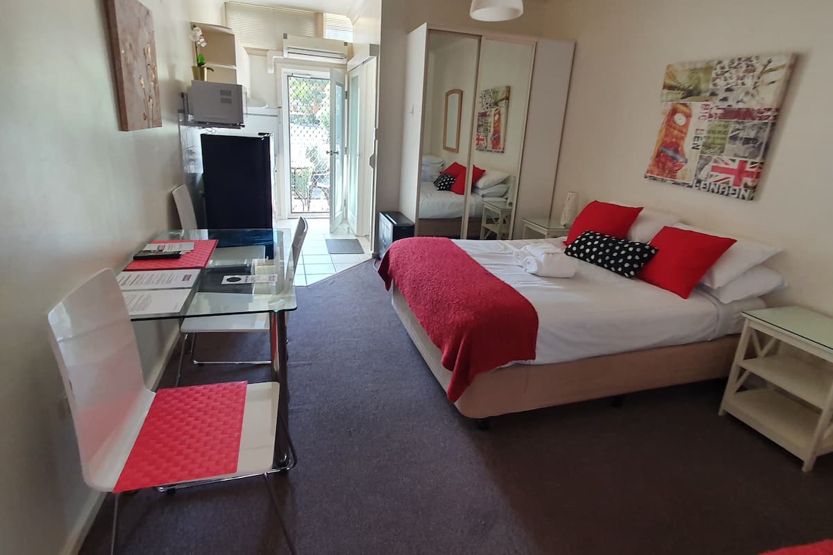 Economy Studio, 1 Double Bed with Sofa bed, Kitchenette, Poolside | Terrace/patio