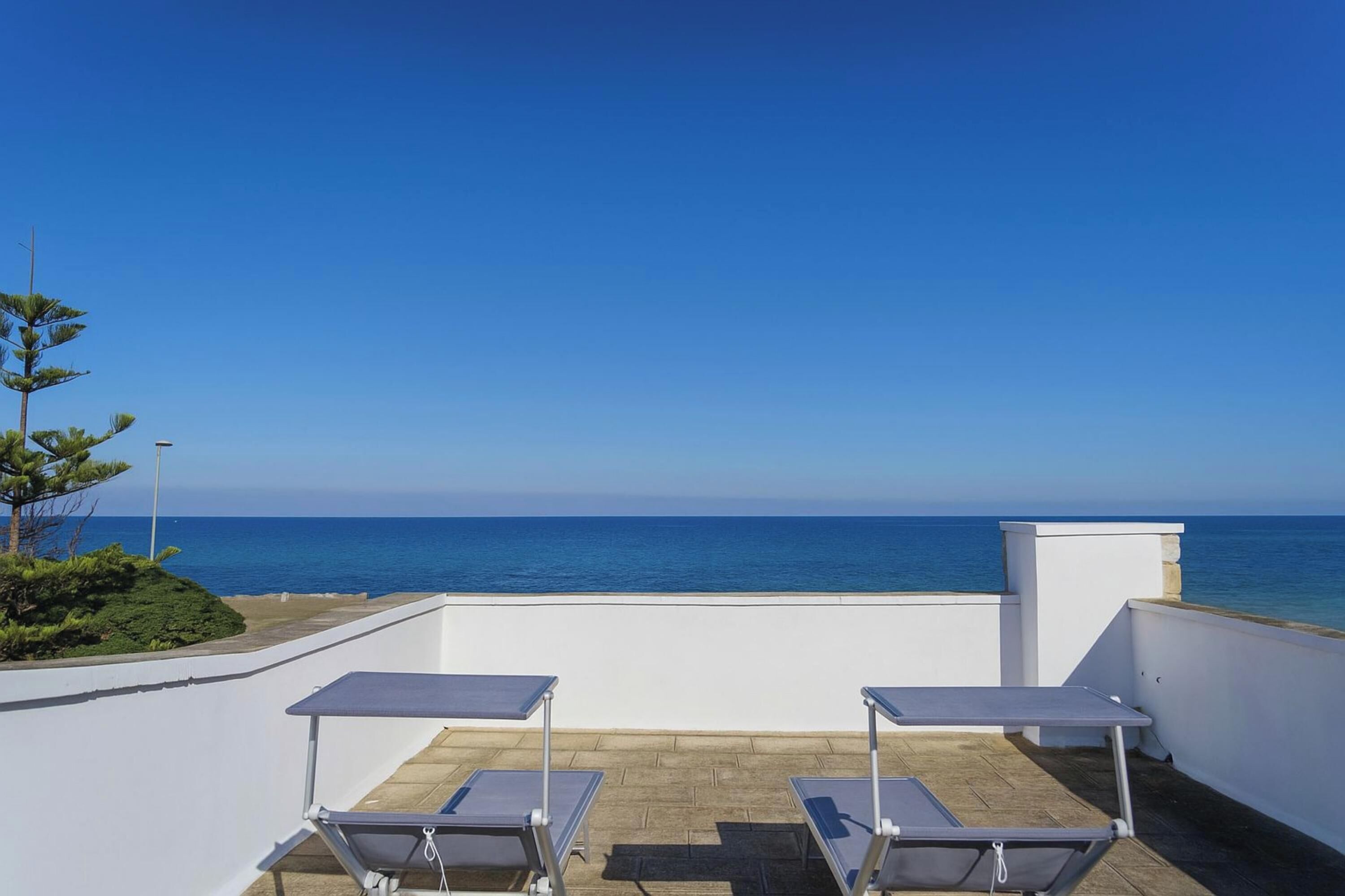 Standard House, Multiple Bedrooms (Villetta Meraviglia With Garden Sea) | Terrace/patio