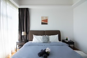 3 chambres, fer et planche à repasser, Wi-Fi, draps fournis