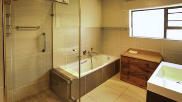 Casa Confort | Baño | Toallas y papel de baño