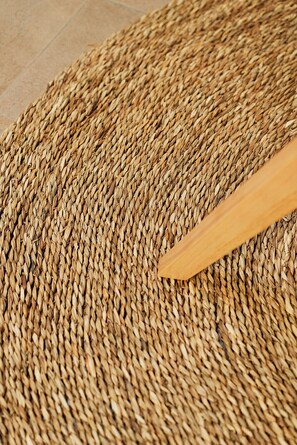 واي فاي مجانًا وملاءات أسرّة