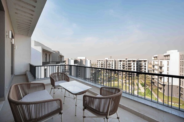 55-Zoll-Smart-TV mit Satellitenempfang