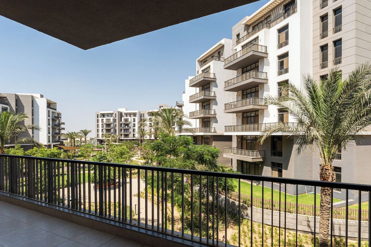 Basic Apartment, 2 Bedrooms, Garden View | Living area