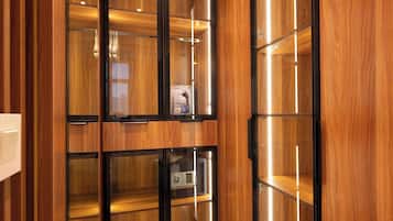 Presidential-Apartment | Schreibtisch, laptopgeeigneter Arbeitsplatz, kostenloses WLAN