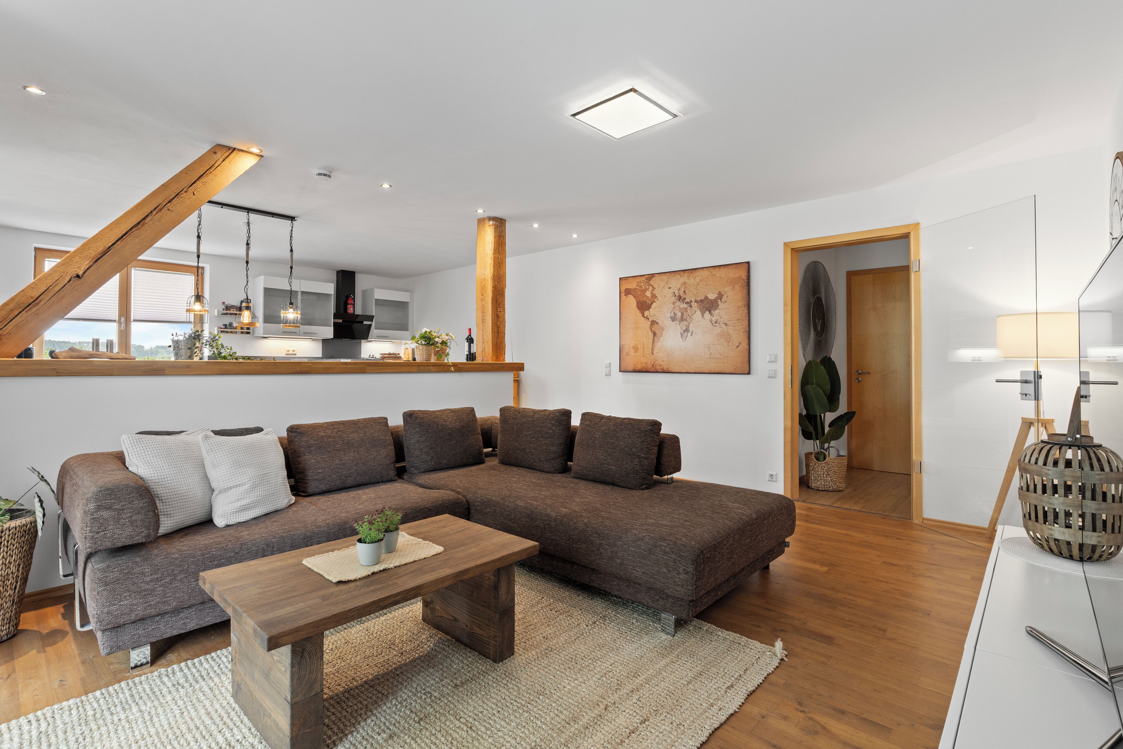 Smart TV, futbolito y tenis de mesa 