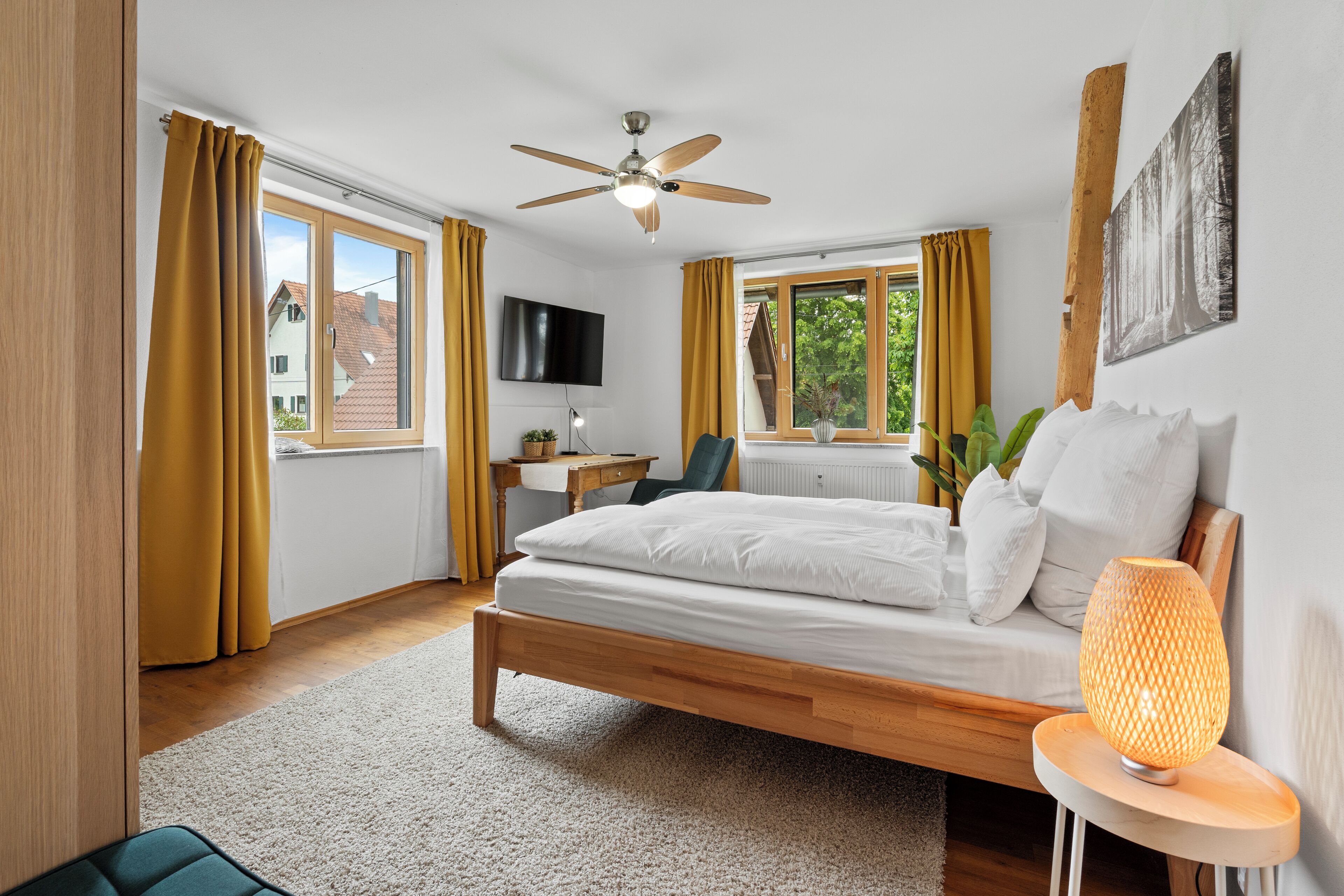 2 soverom, safe på rommet, skrivebord og strykejern/-brett