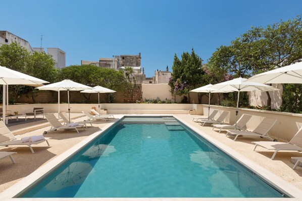 Seasonal outdoor pool