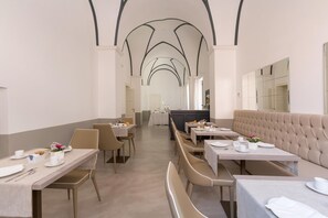 Daily buffet breakfast (EUR 7.5 per person) - Palazzo Fasti (Casarano)