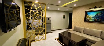 101 - Experience Luxury Living with Modern Amenities